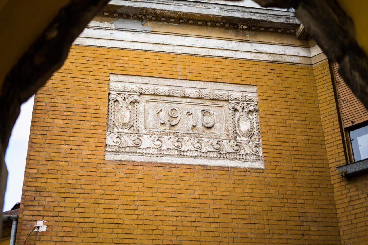 Glamour Ultracentral Apartment Oradea Exterior foto