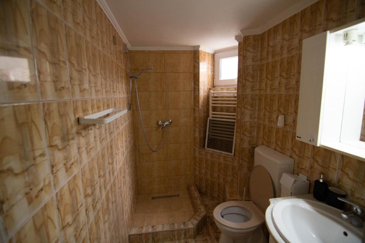 Glamour Ultracentral Apartment Oradea Exterior foto